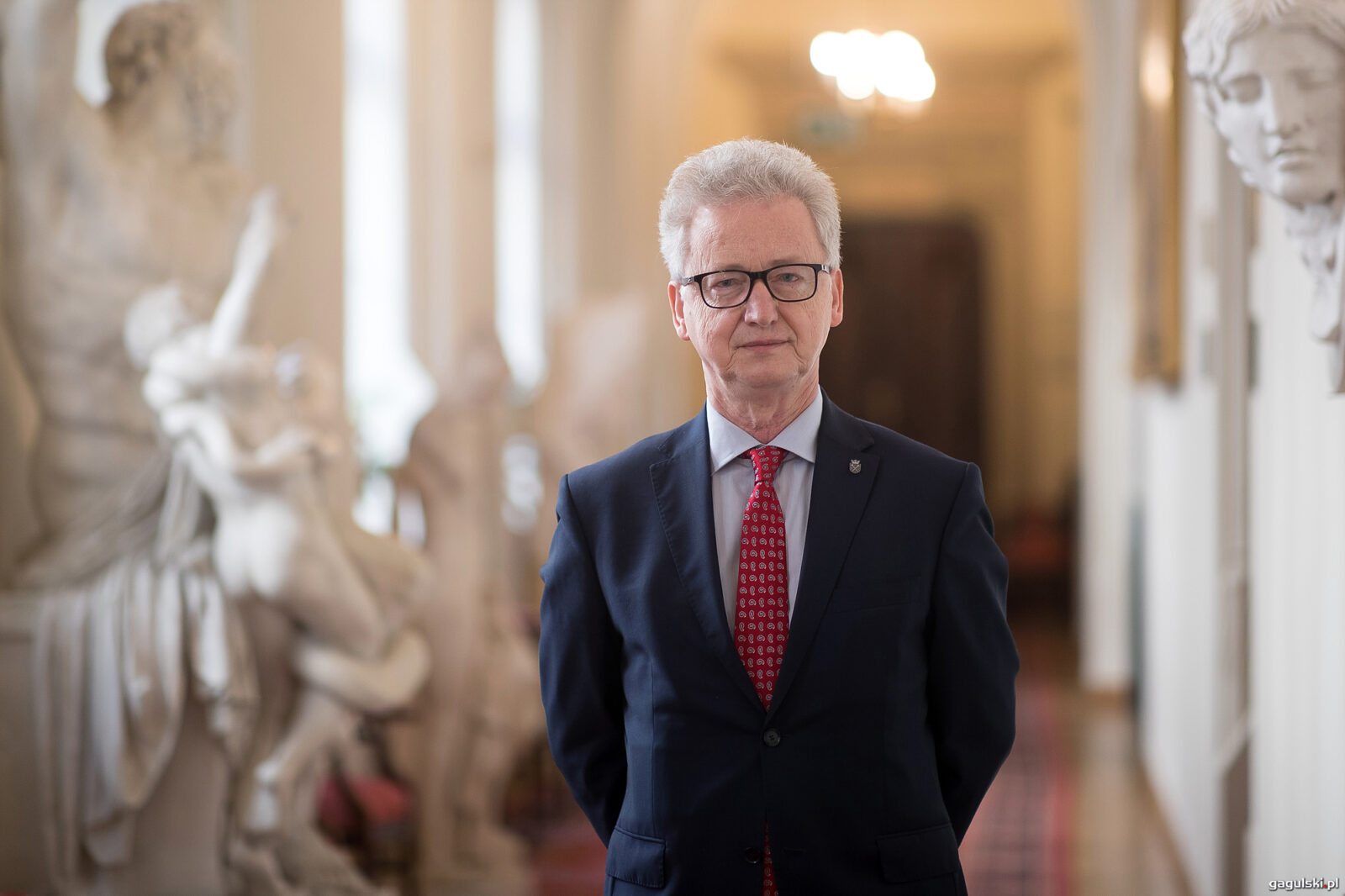 prof. dr hab. Jacek Popiel